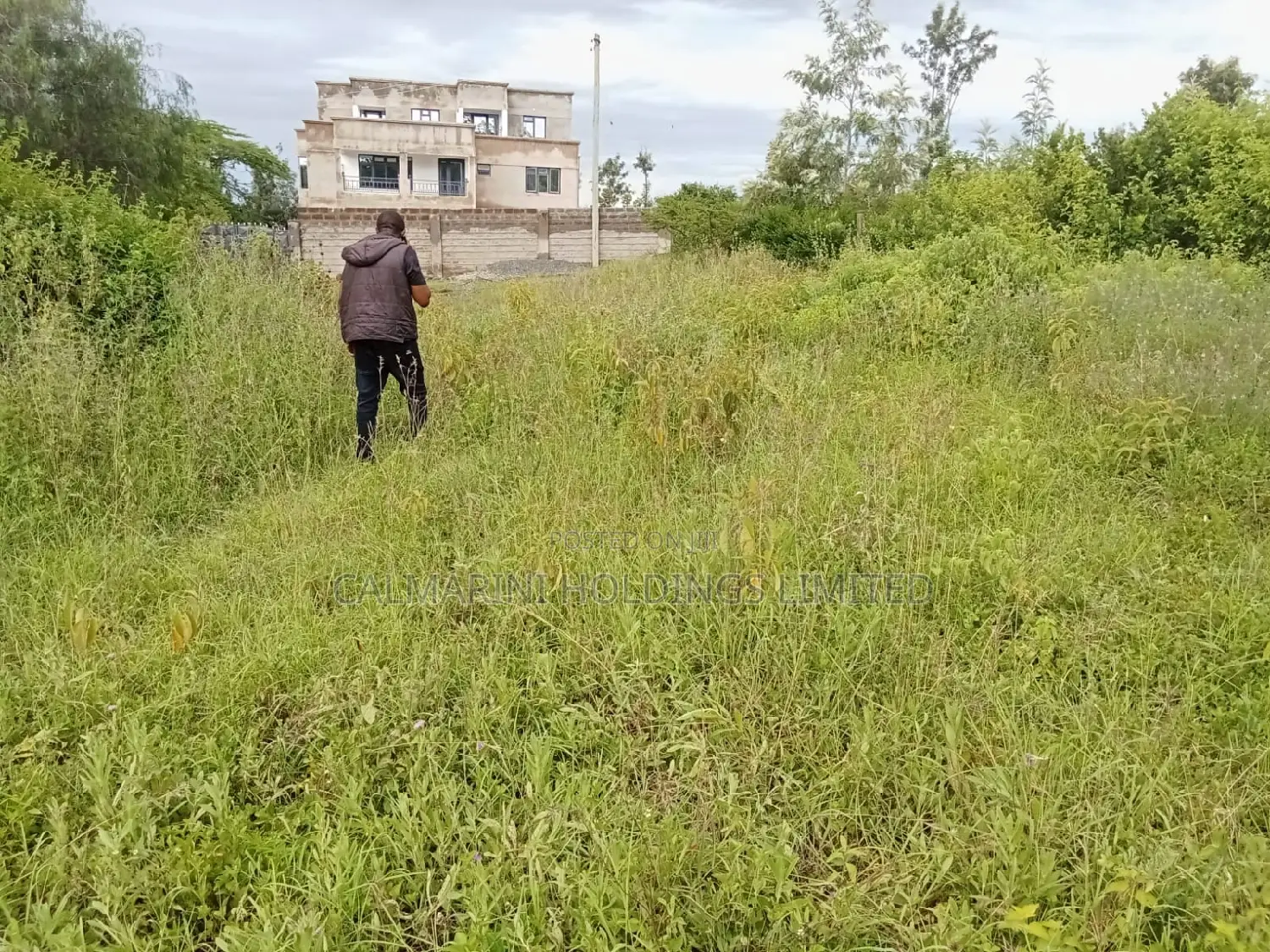 Distress 100 by 100 Plot 400 Metres of Tarmac in Kiserian