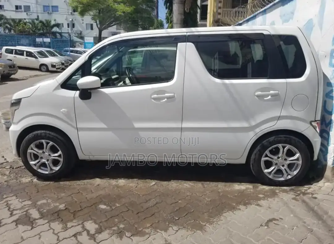 Suzuki Wagon R 660 Petrol FWD 2017 White