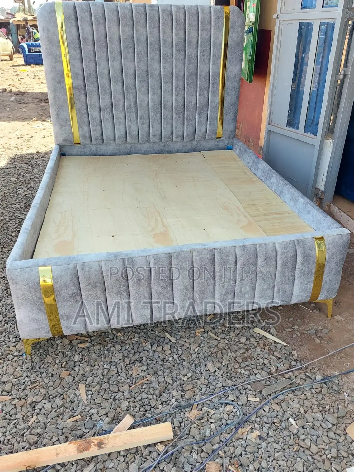 Modern Chester Bed +Golden Stands