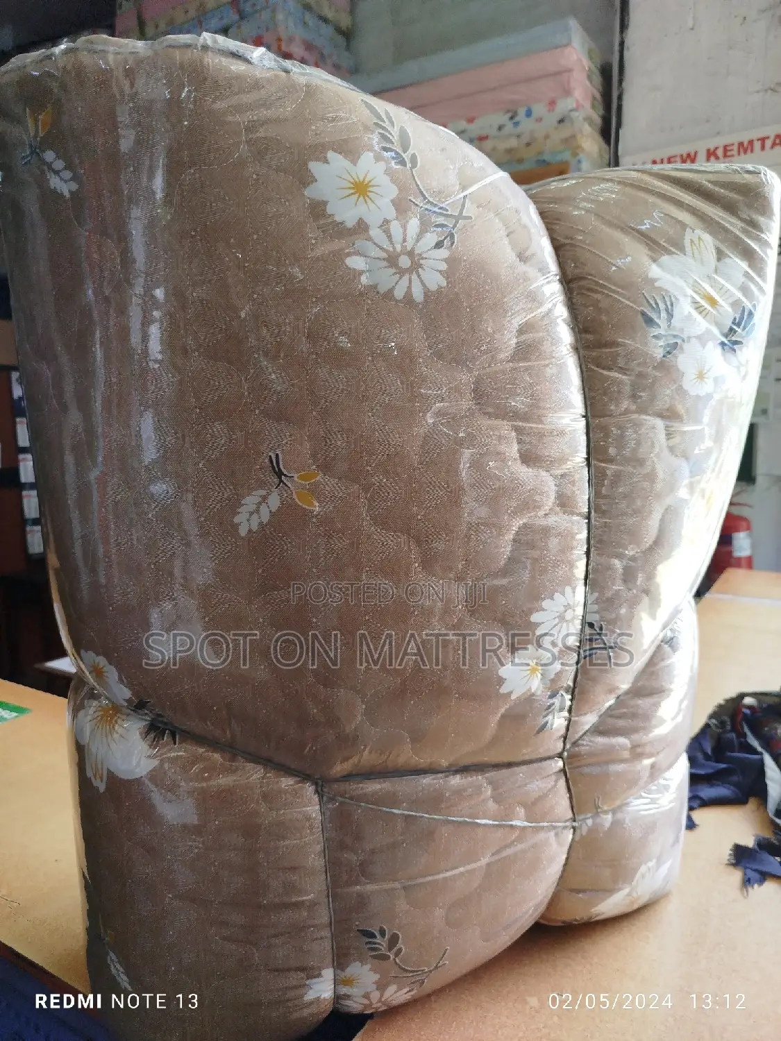 Mattress Topper/Camping Mattress - Easily Foldable, Portable
