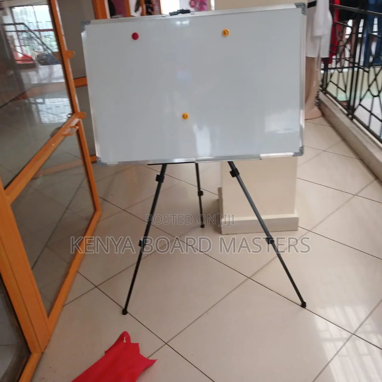 Whiteboards on Tripod Stand;Whiteboards on Tripod Stand.