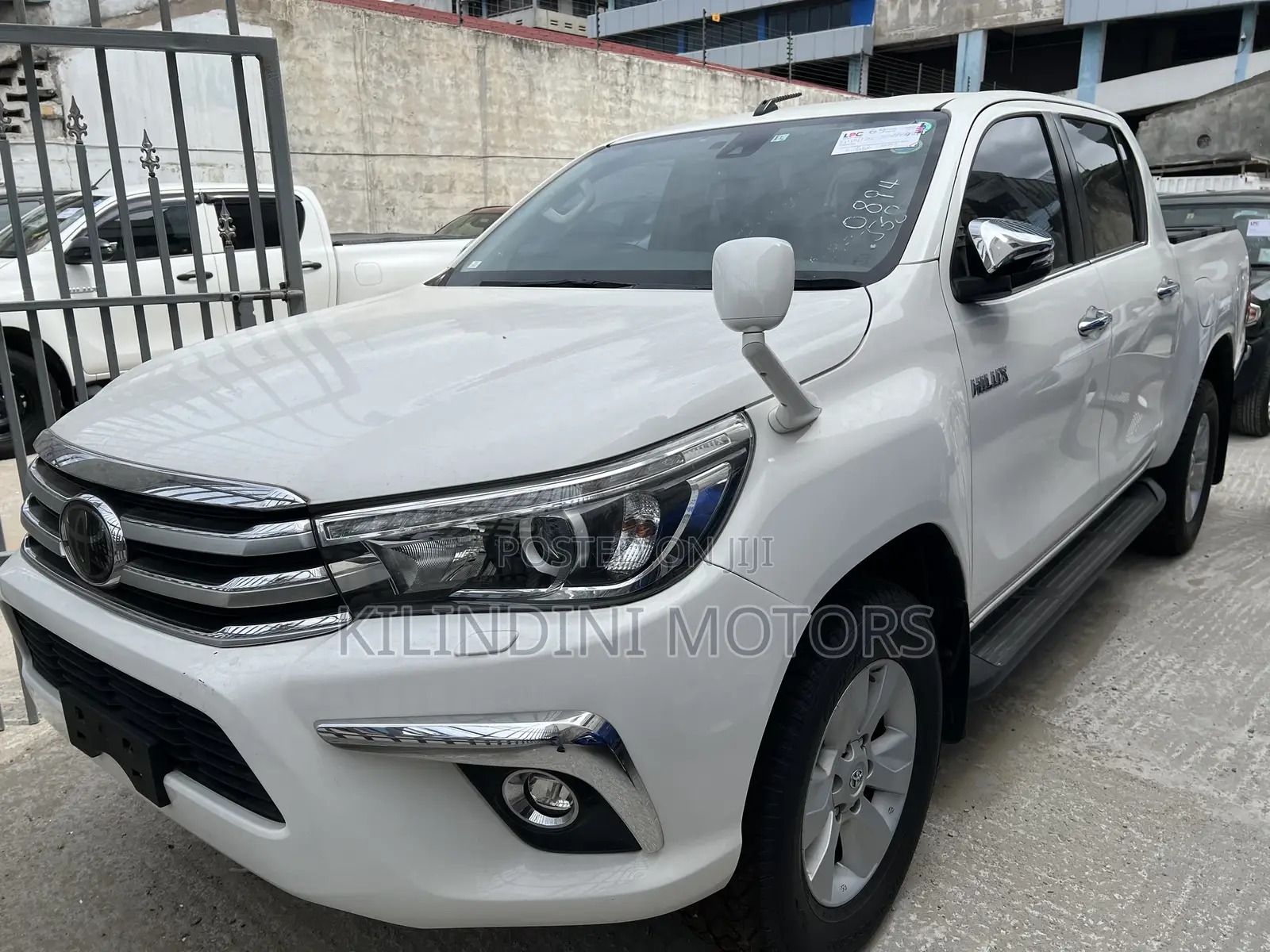Toyota Hilux 2017 White