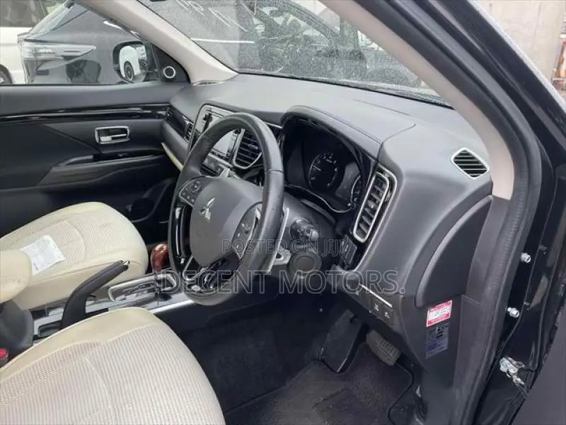 Mitsubishi Outlander ES FWD 2018 Black