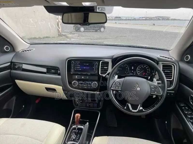 Mitsubishi Outlander ES FWD 2018 Black
