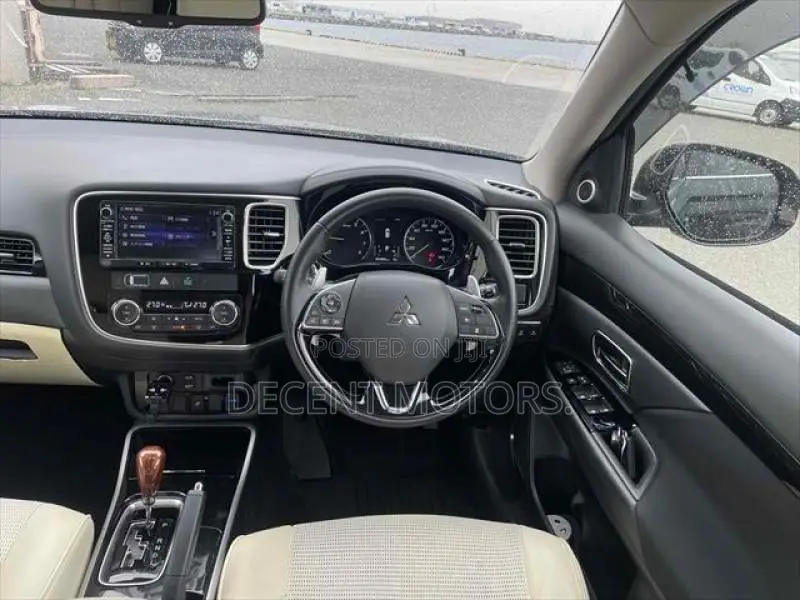 Mitsubishi Outlander ES FWD 2018 Black