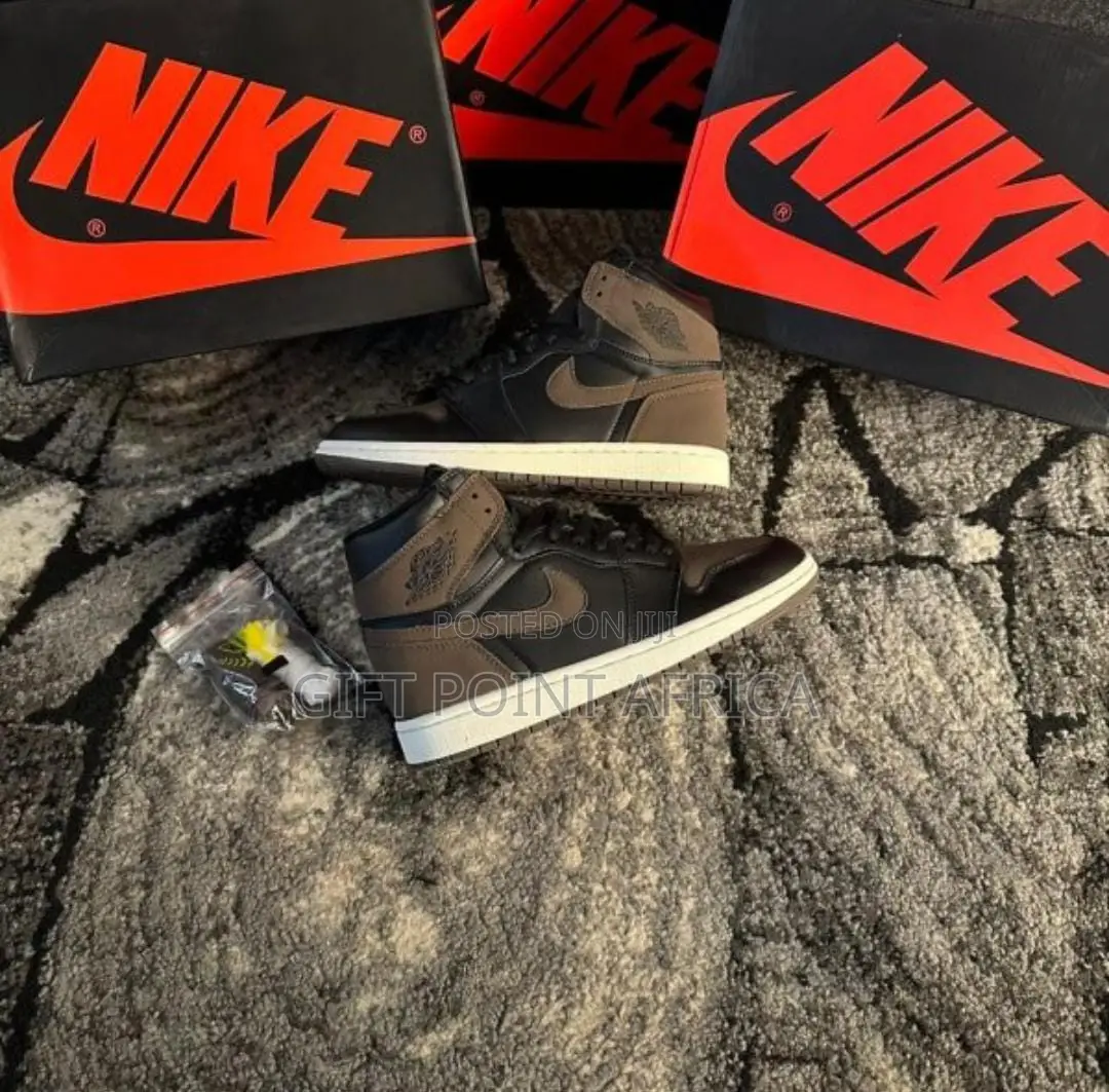 Nike Air Jordan 1 High Sneakers