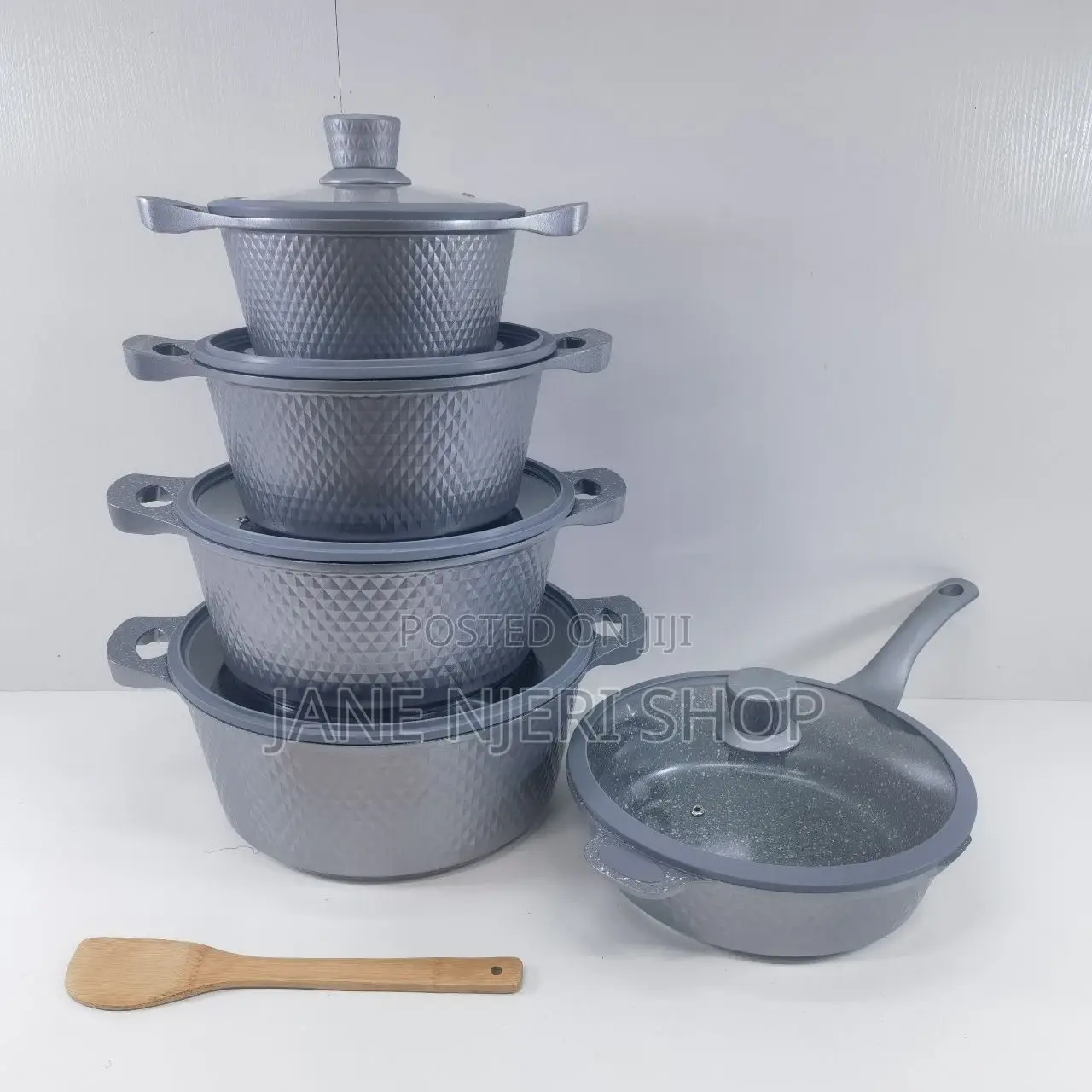 Bosch 11 Pieces With Silicone Lids