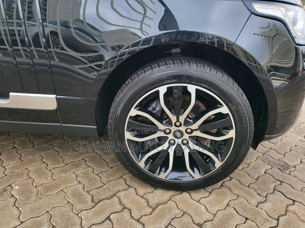 Land Rover Range Rover Vogue 2016 Black
