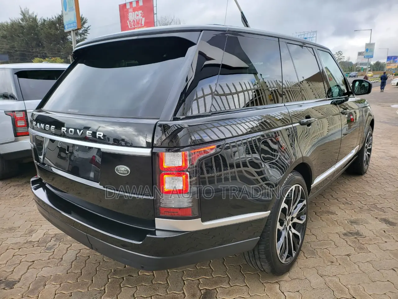Land Rover Range Rover Vogue 2016 Black