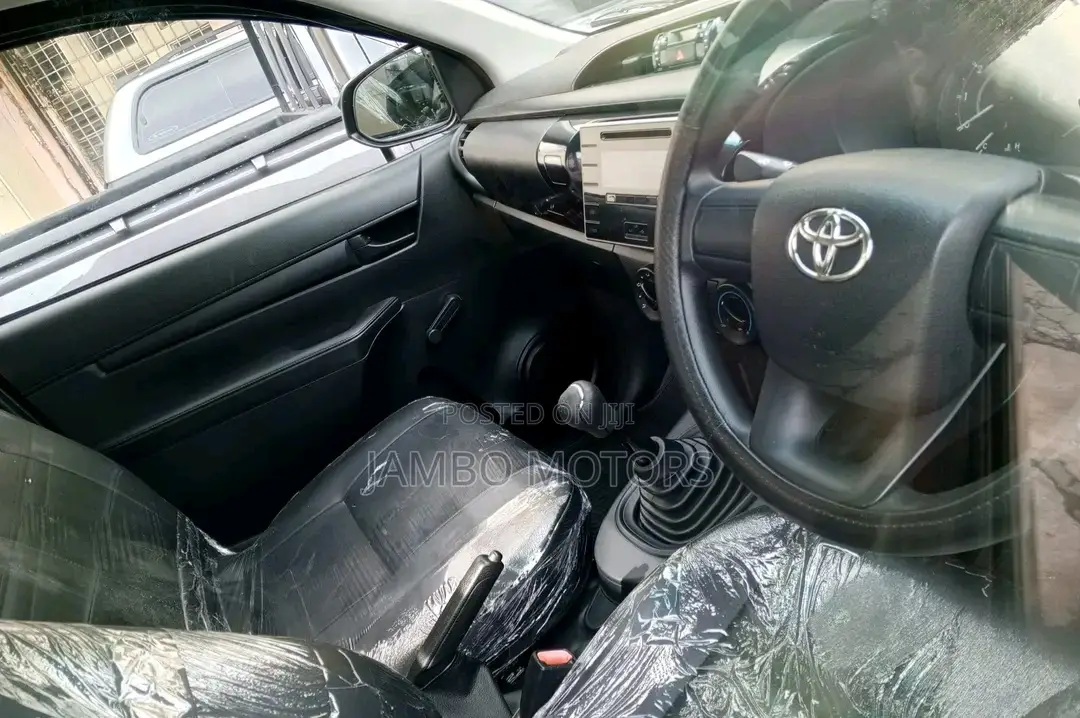 Toyota Hilux 2017 Black