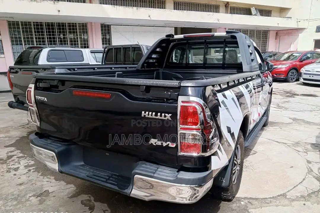 Toyota Hilux 2017 Black