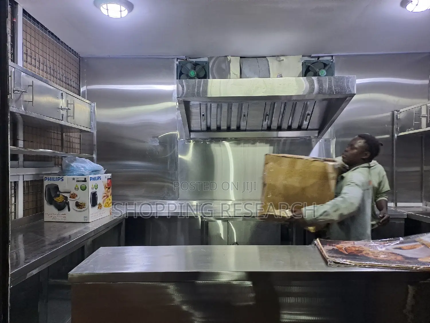 Stainless Steel Kitchen Equipments and Wall Cladding