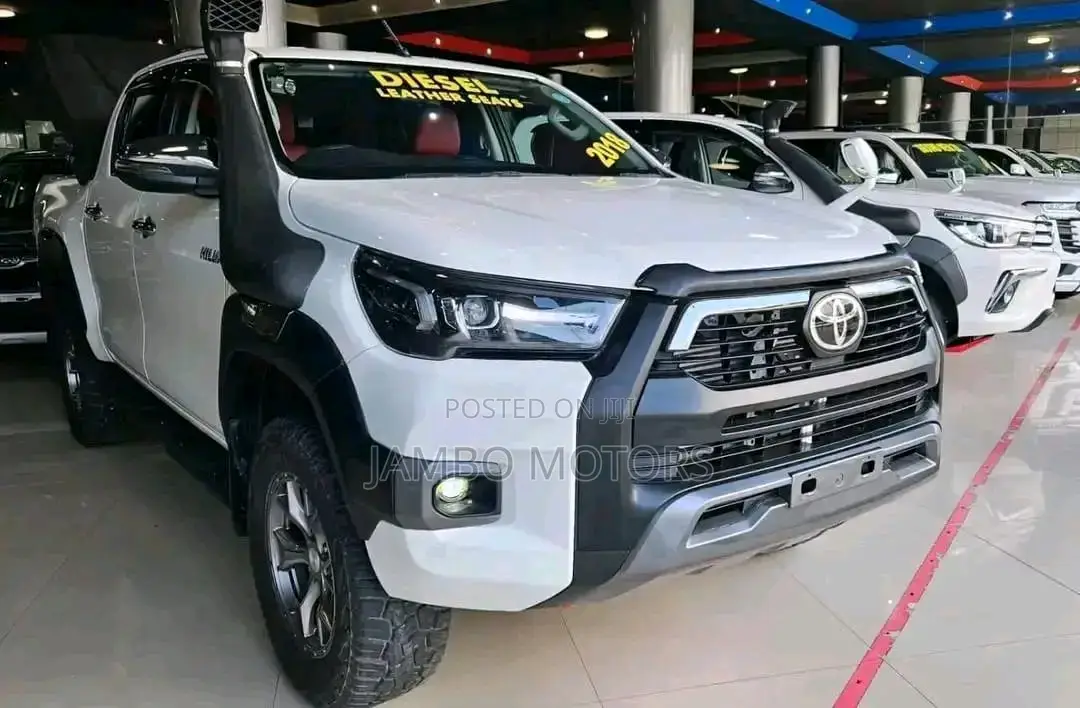 Toyota Hilux 2018 White