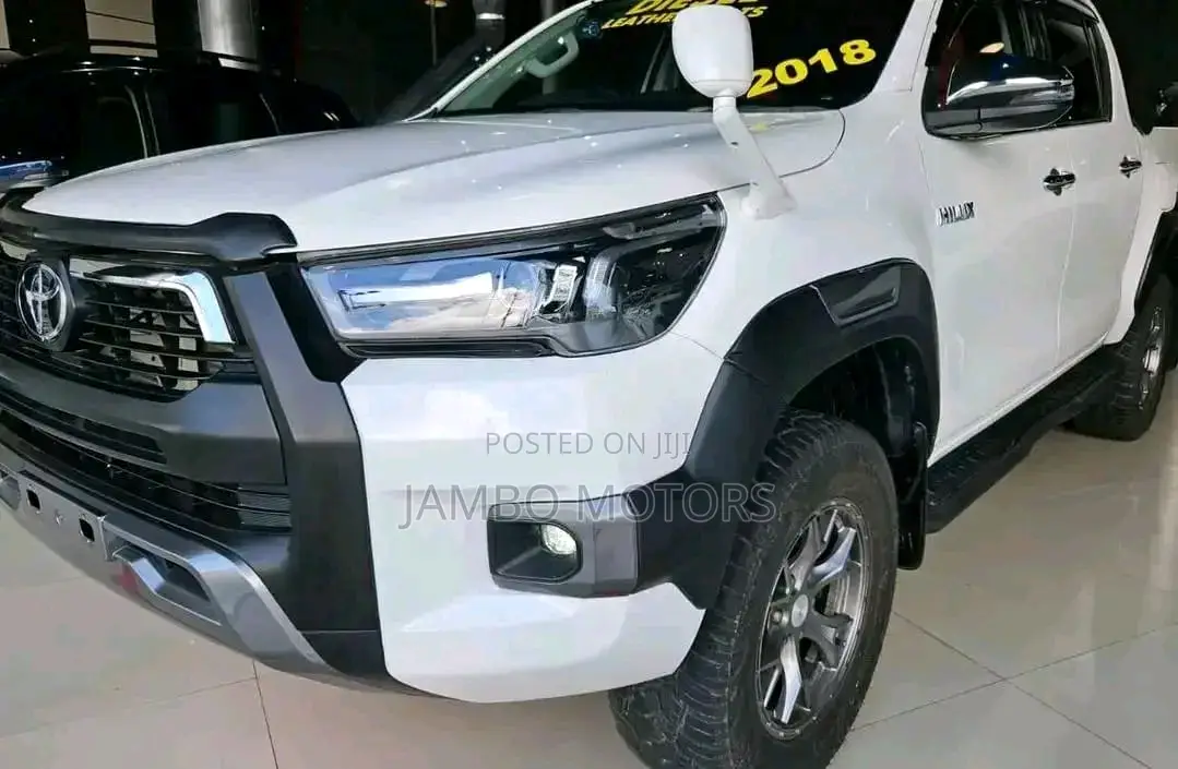 Toyota Hilux 2018 White