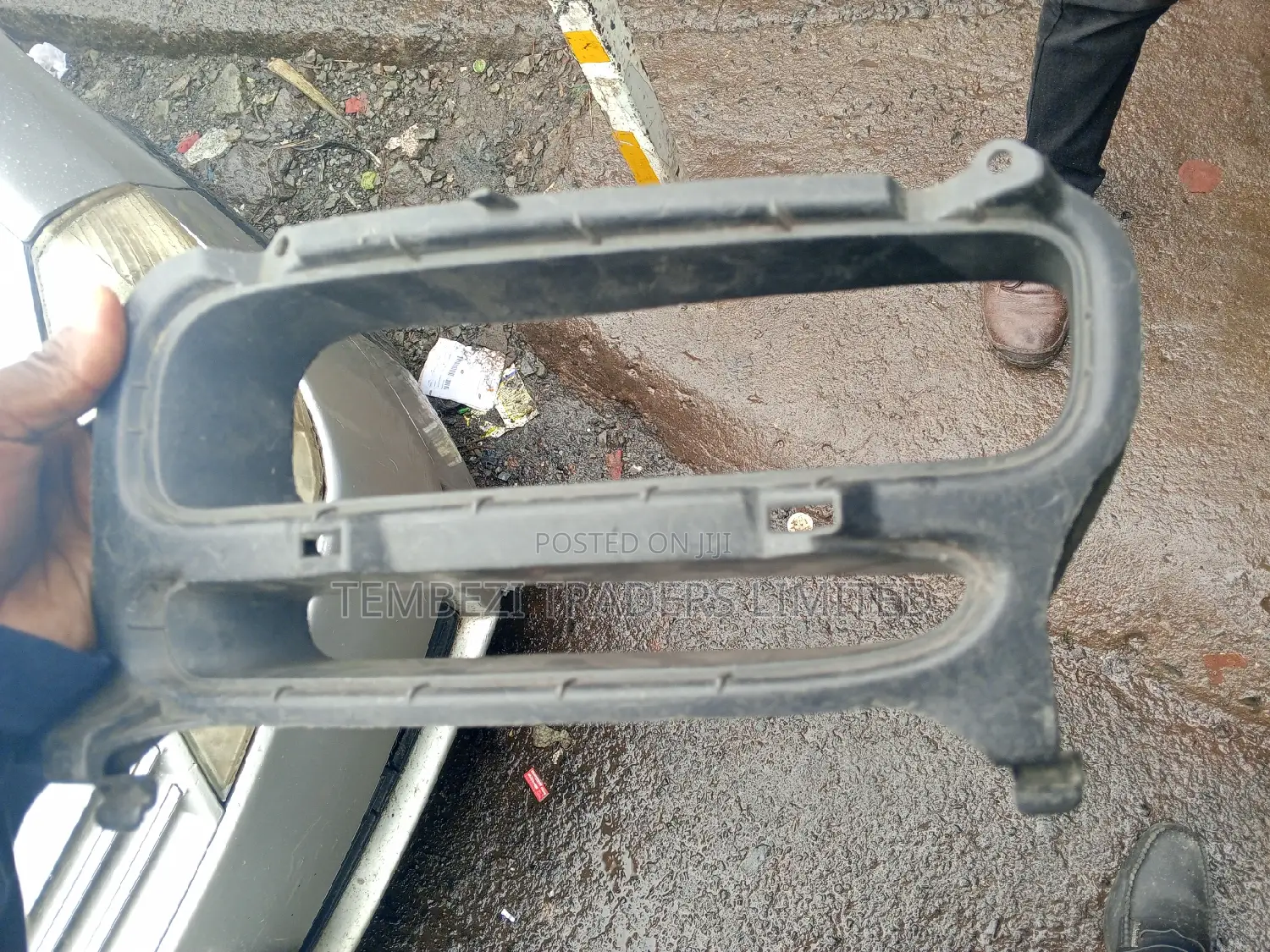 Fog Light Cover /Housing Avensis Old Shape