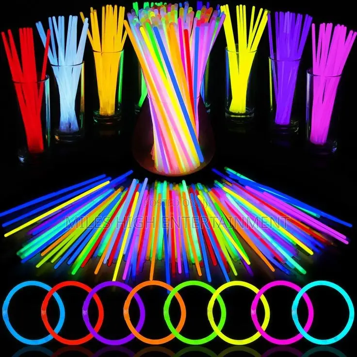 100 PCS Glow Sticks Glow Party