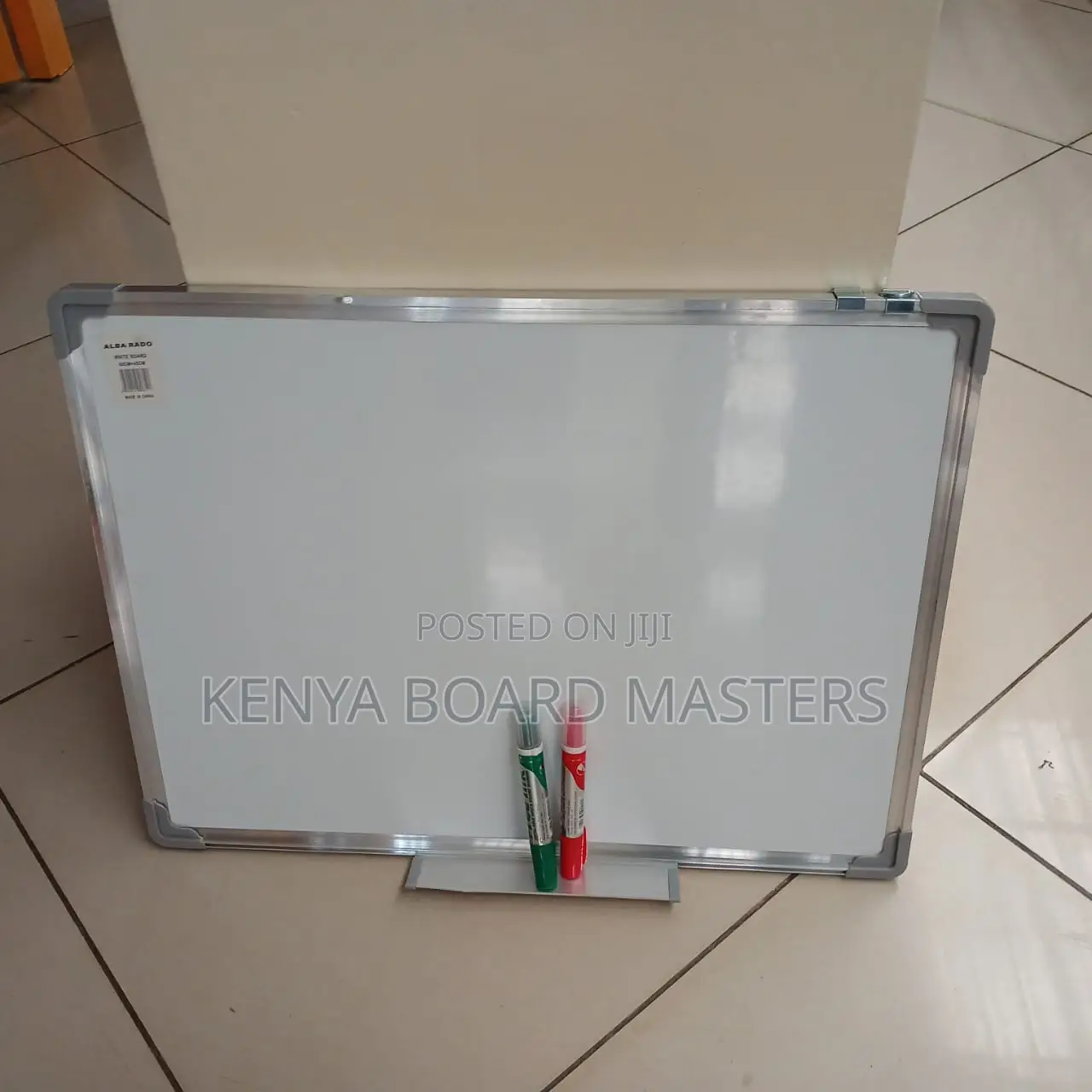White Board "White Board/White Board,White Board.