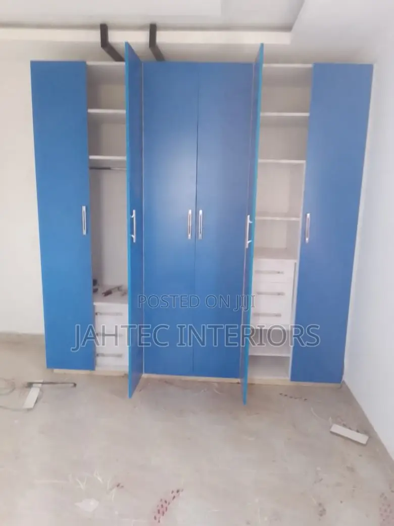 Wardrobes Making v Joints