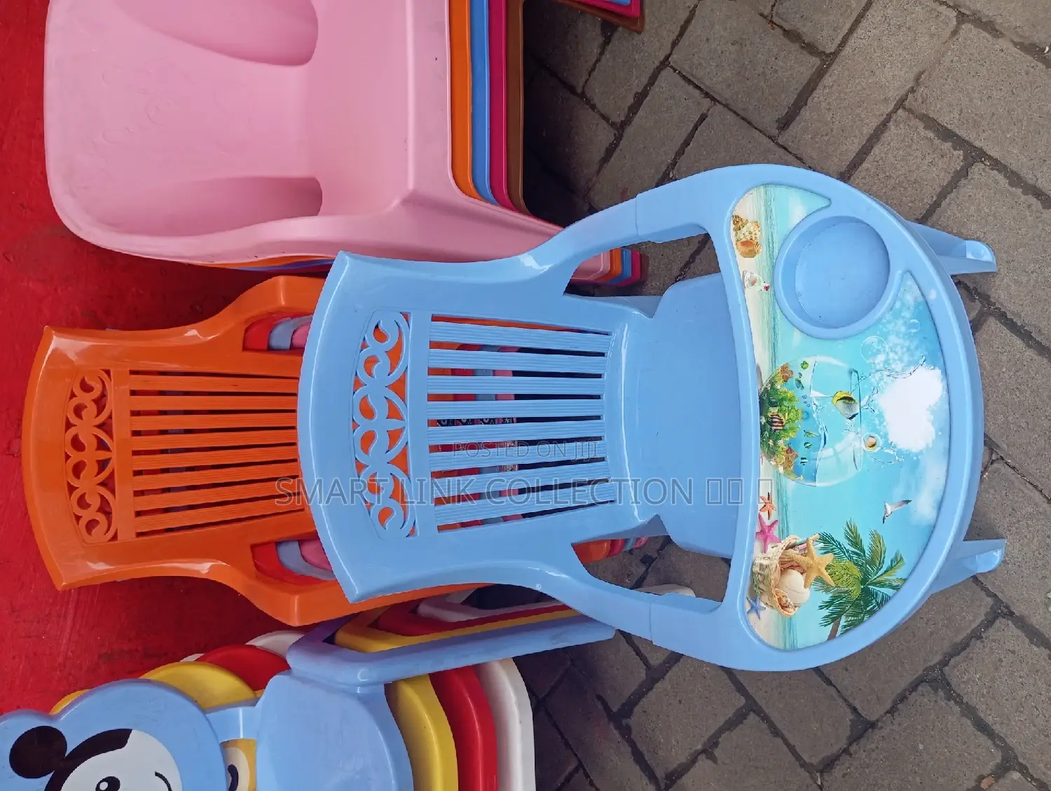 Kids Arm Chair With Feeding Table