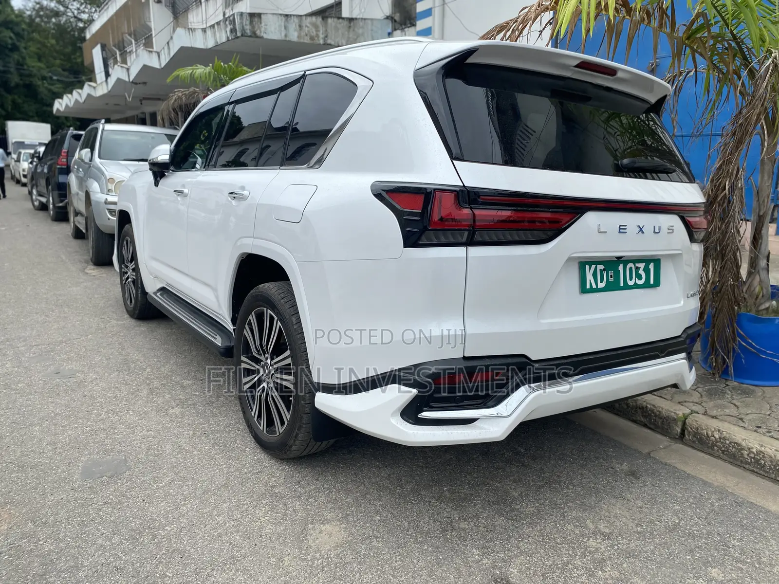 Lexus LX 2023 White