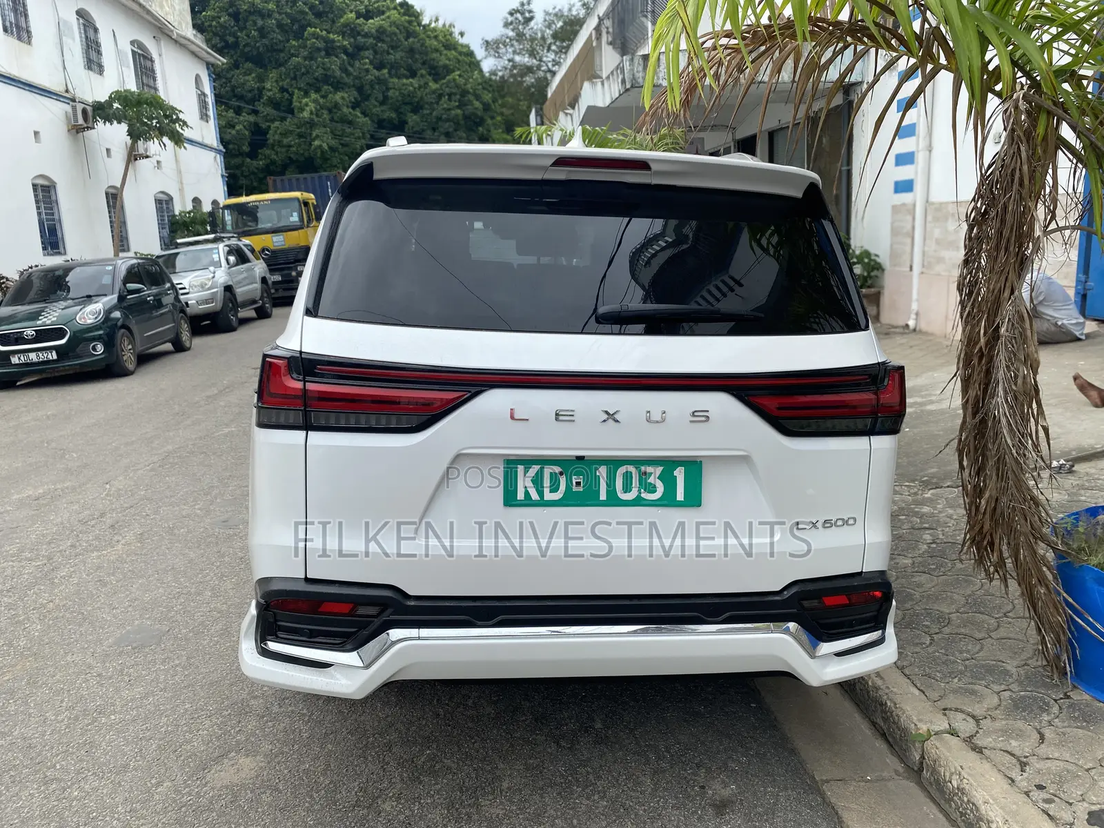 Lexus LX 2023 White