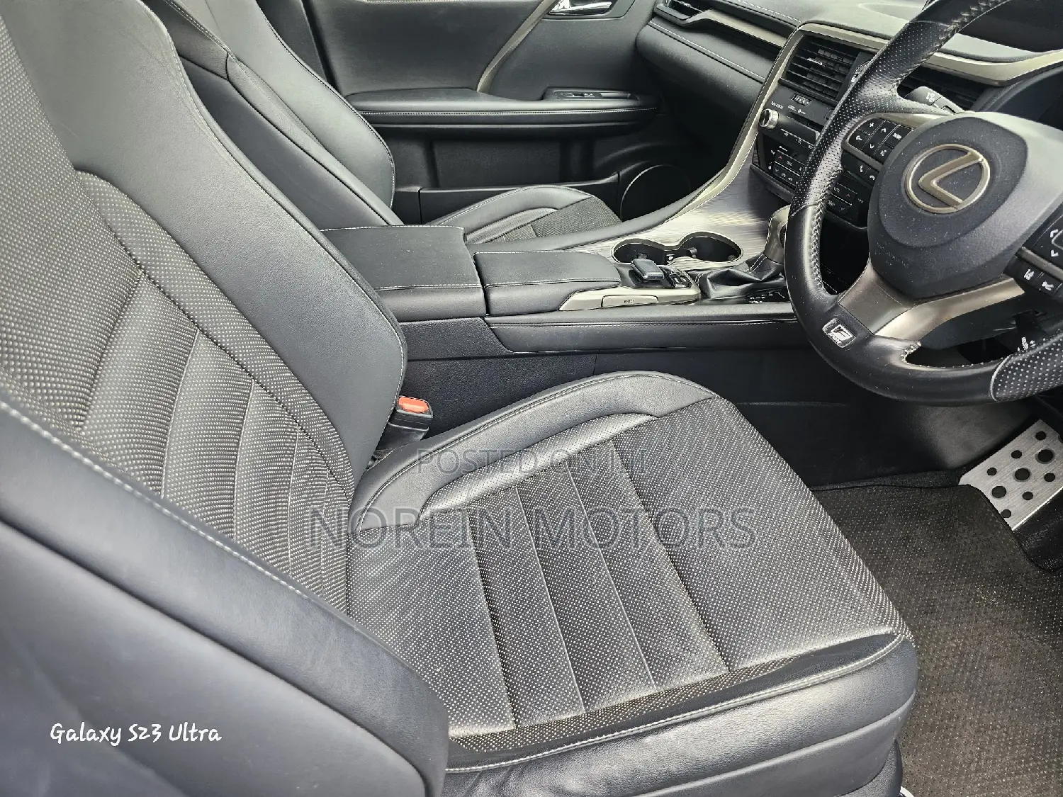 Lexus RX 300 2019 White