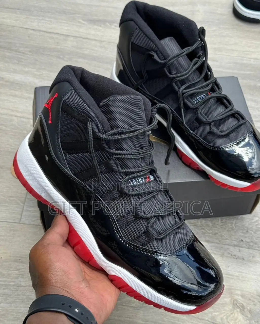 Air Jordan 11 "Bred" Sneakers