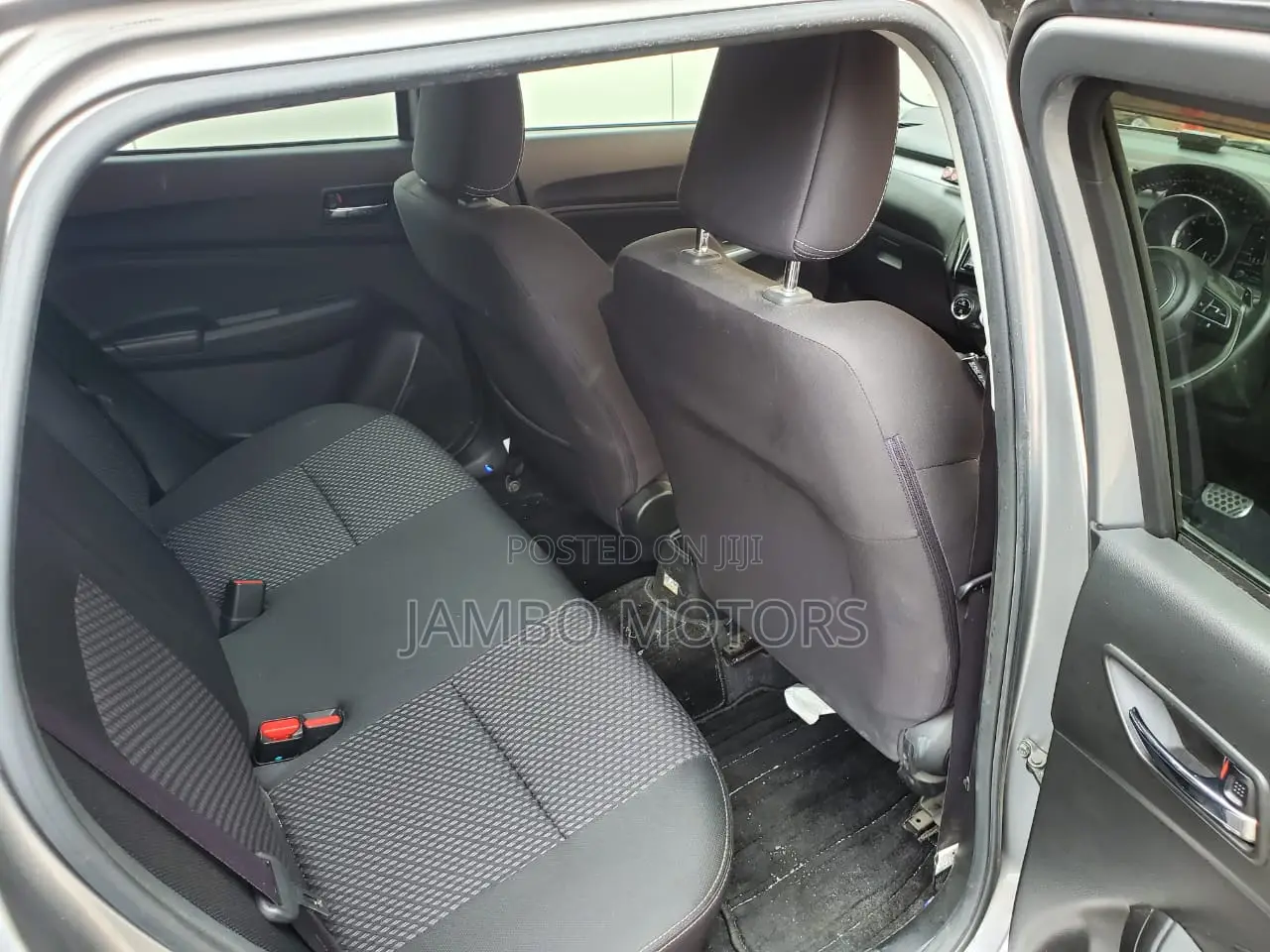 Suzuki Swift 2017 Silver