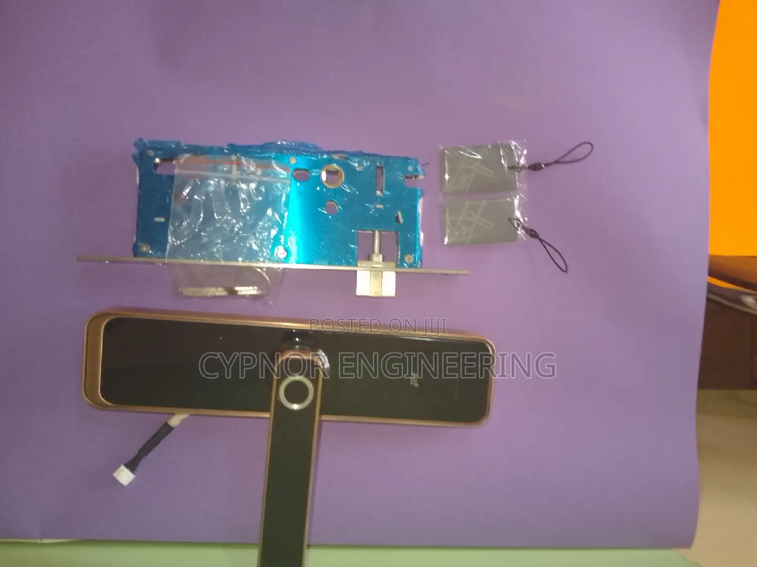 Elegant Smart Wifi Tuya Door Lock With 5 on 1 Unlock Methods