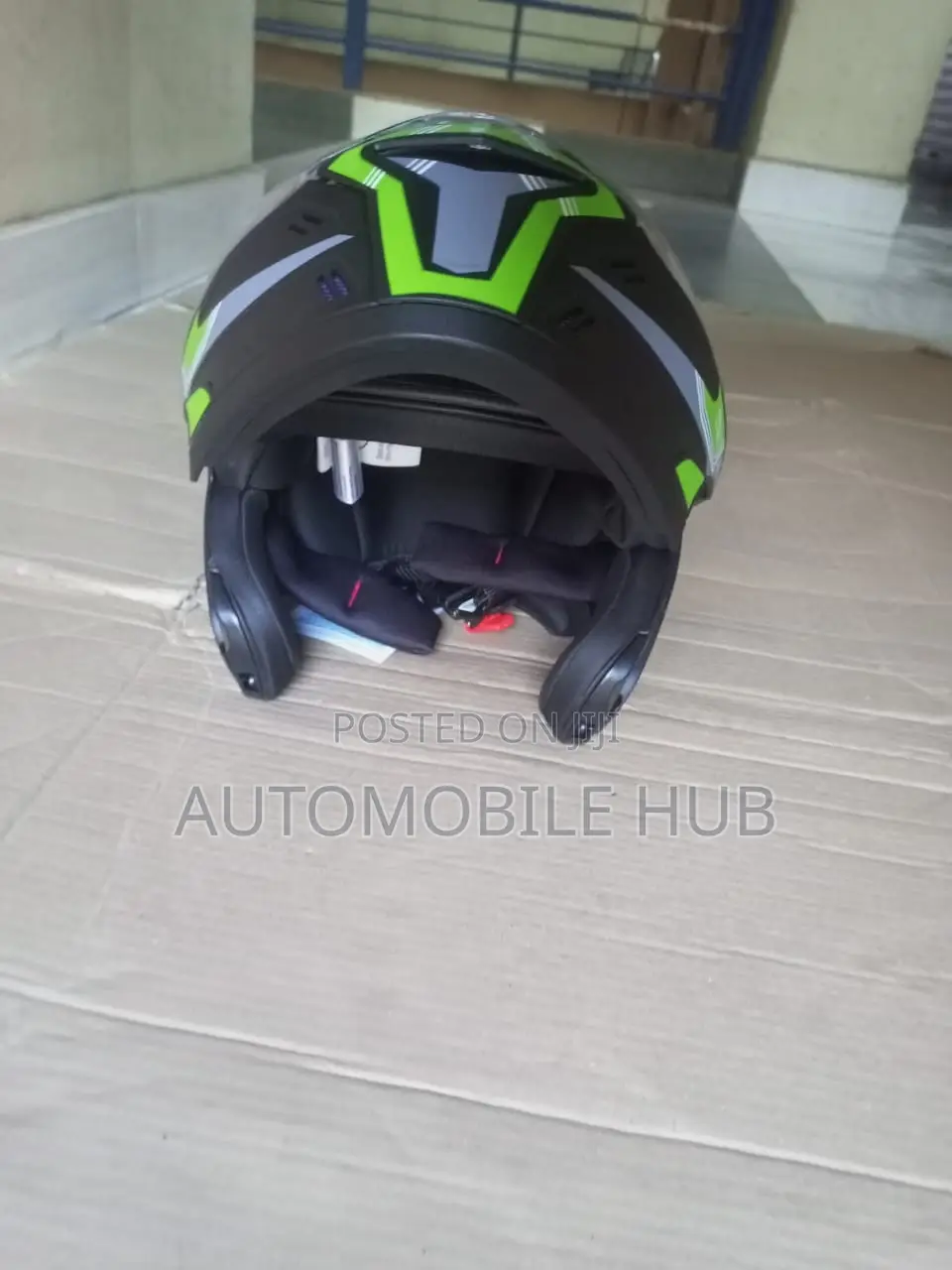 Aaron Flip Up Motorbike Helmet Certified Helmet