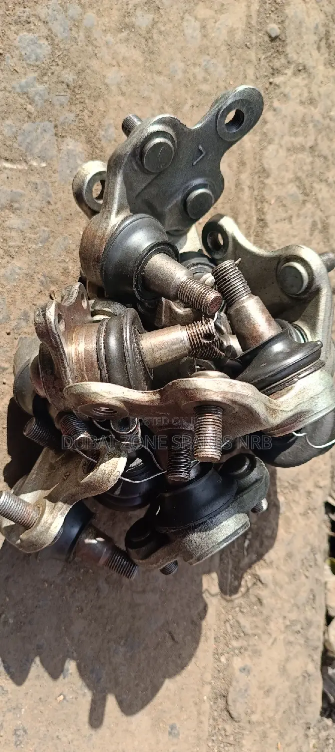 Prado ,J120,Hilux Vigo D-4d Surf Upper Ball Joints Available