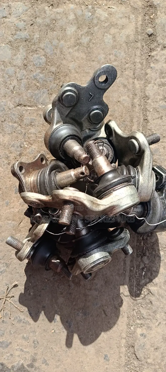 Prado ,J120,Hilux Vigo D-4d Surf Upper Ball Joints Available