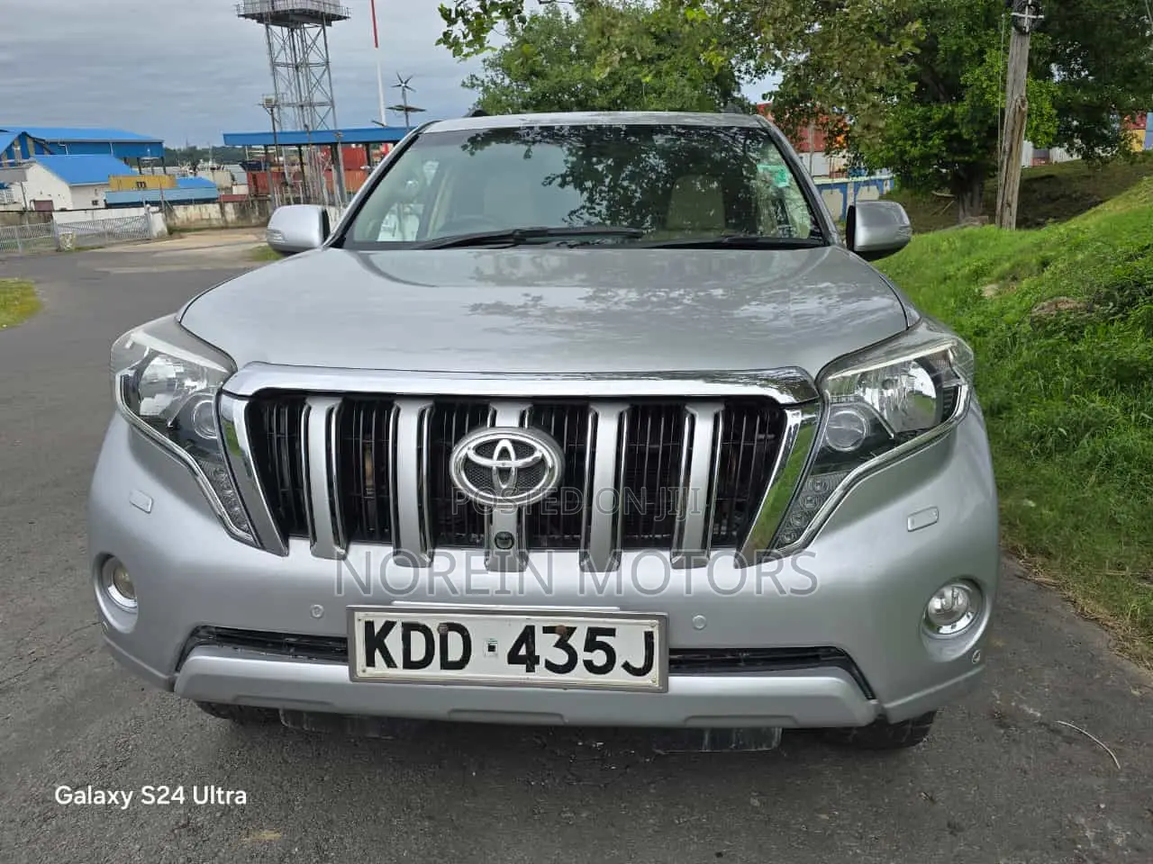 Toyota Land Cruiser Prado 2015 Silver