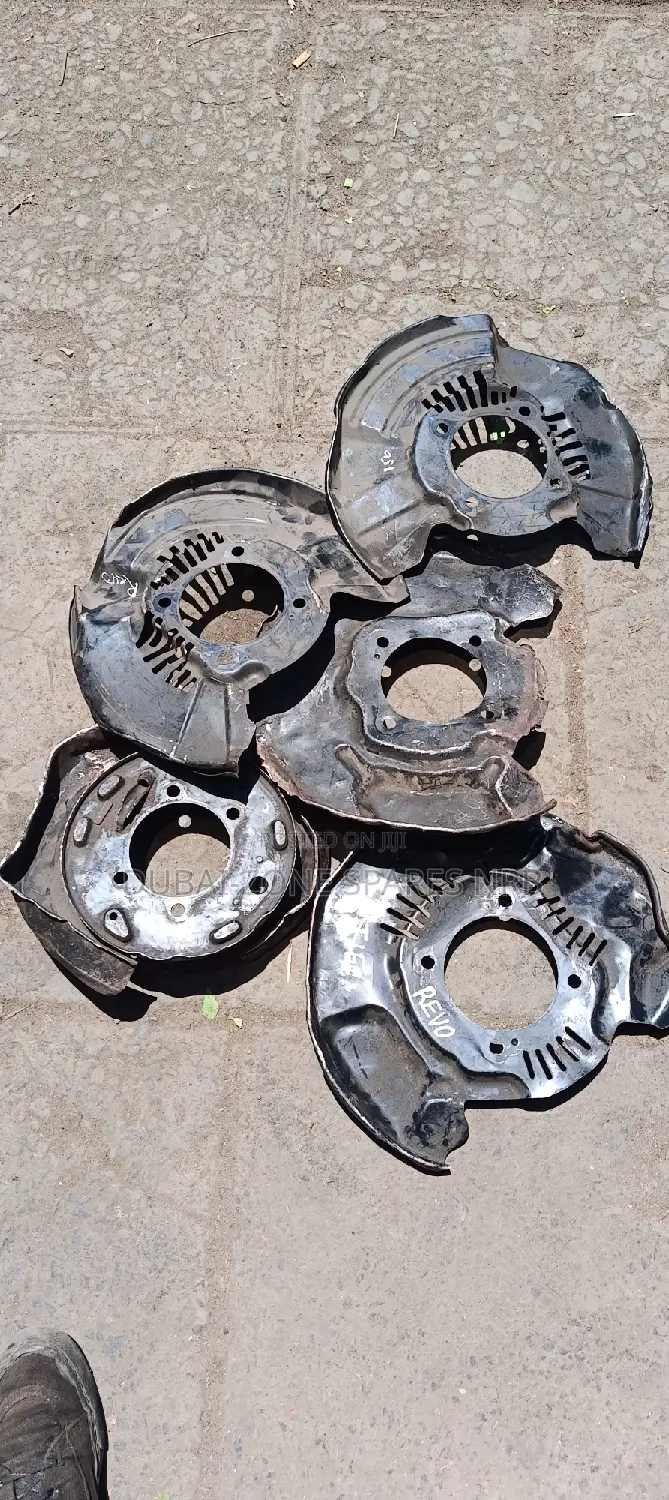 Prado, J120,J150, Shogun,Hilux Vigo D-4d, Revo Back Plates.