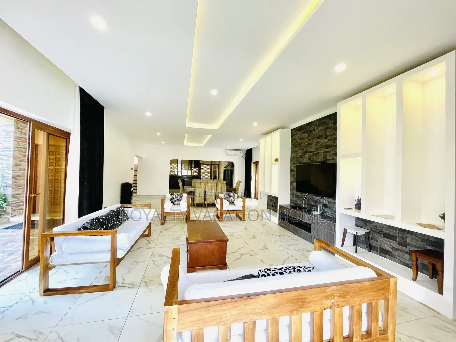5 Bedroom Family Holiday Villa in Diani Beach