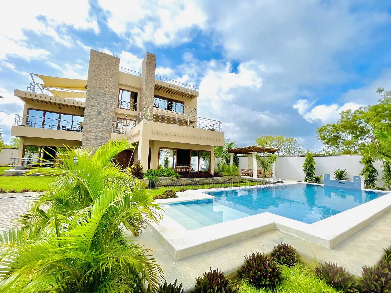 5 Bedroom Family Holiday Villa in Diani Beach