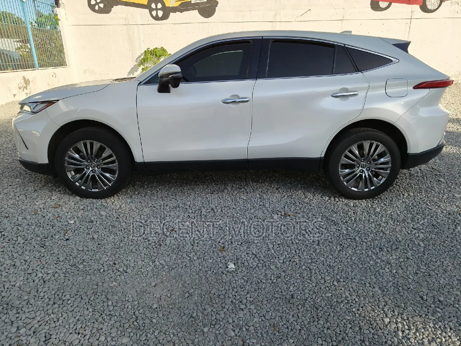 Toyota Harrier 2.5 Hybrid 2020 White