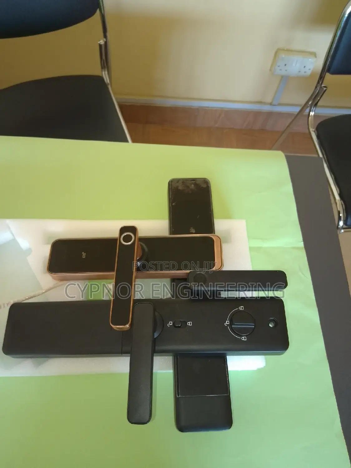Rfid Wifi Enabled Safety Redifined Biometric Locks for Hotel