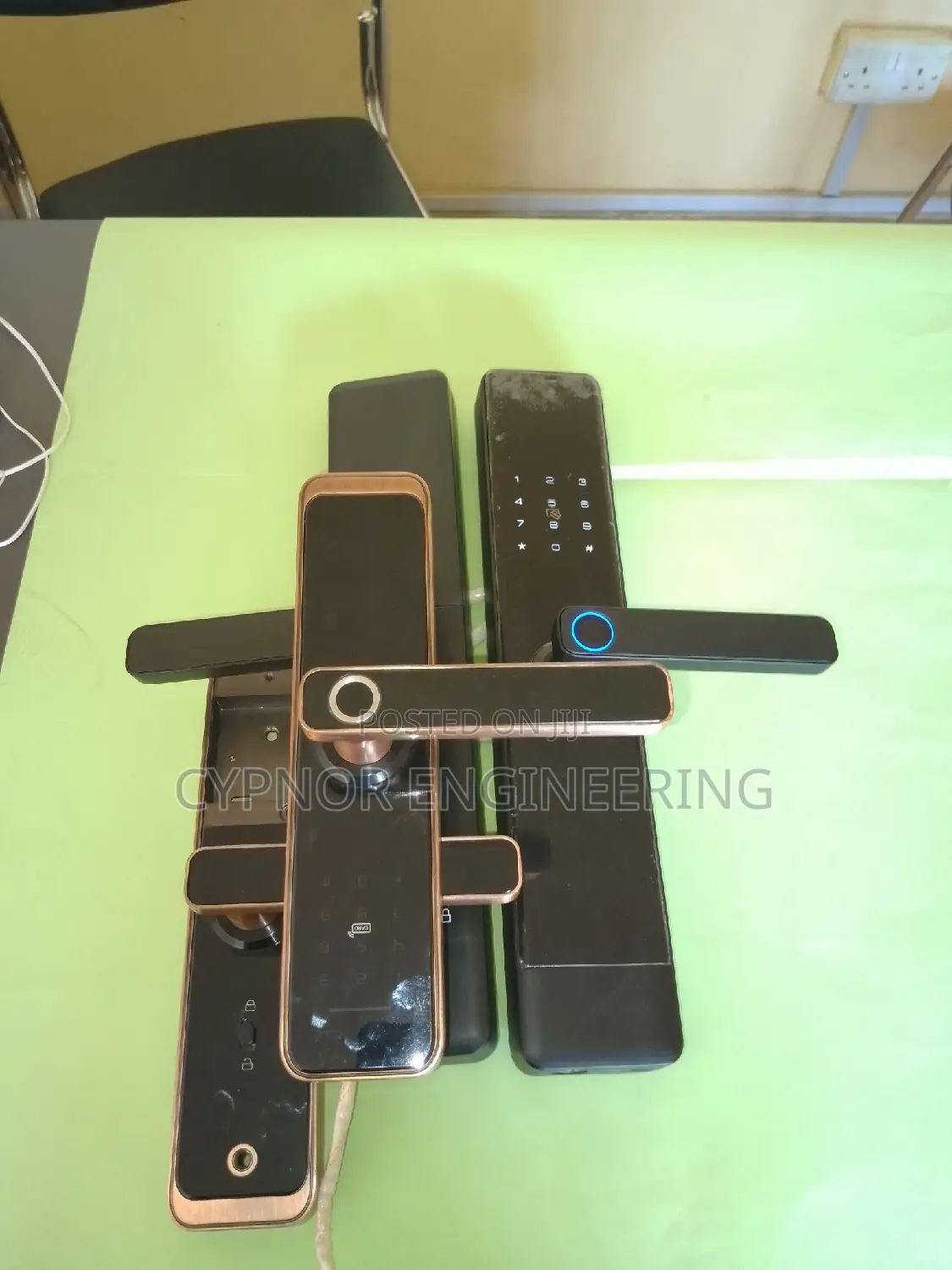 Innovative Hospitality RFID Biometric Smart Locks for Airbnb