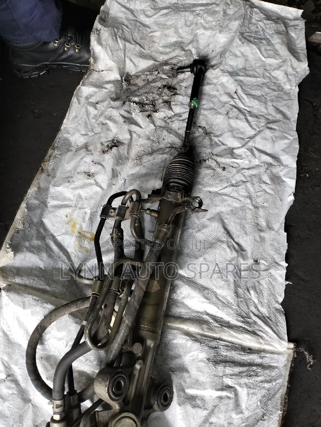 Matatu Hiace 7l 2wd Complete Steering Rack