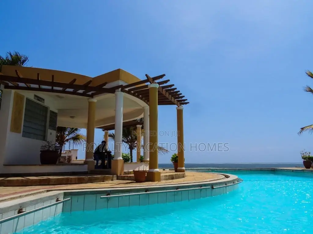 3 Bedroom Beachfront Apartment in Mombasa