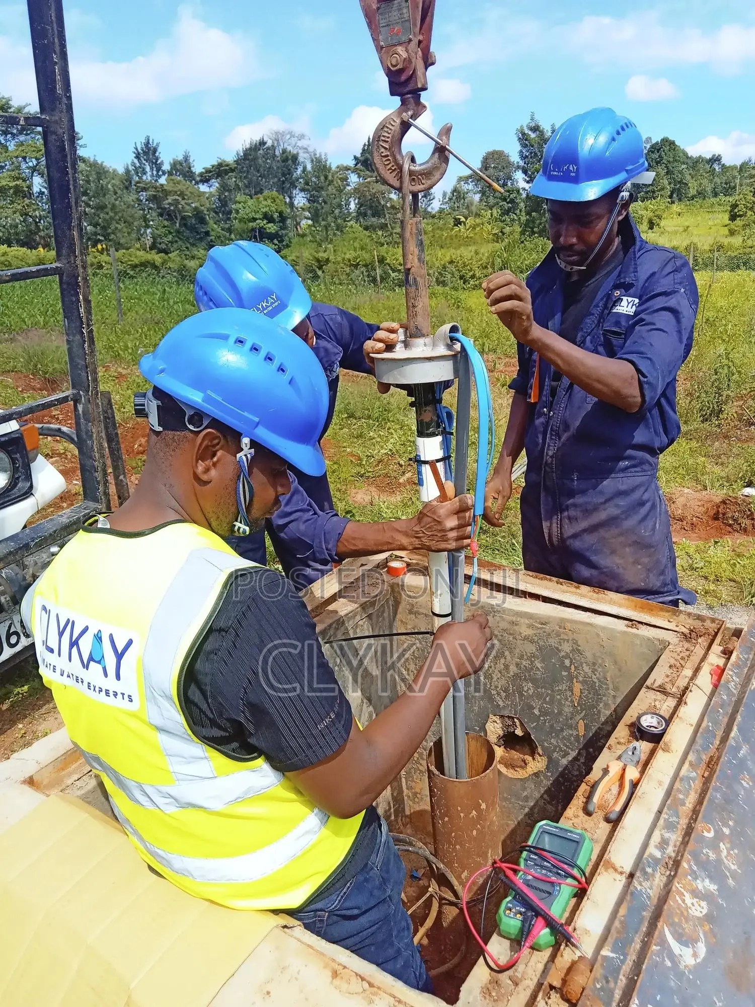 Submersible Borehole Pump Installation and Pump Lowering