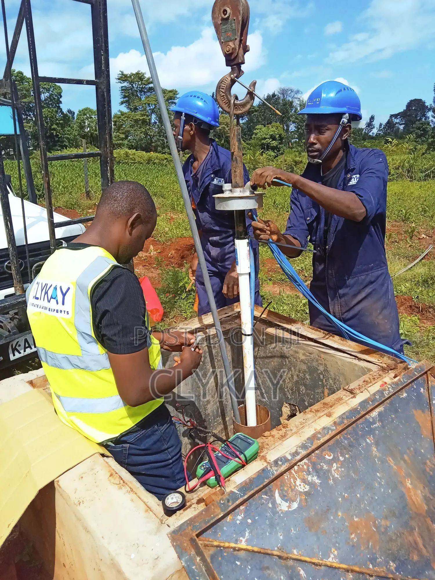 Submersible Borehole Pump Installation and Pump Lowering