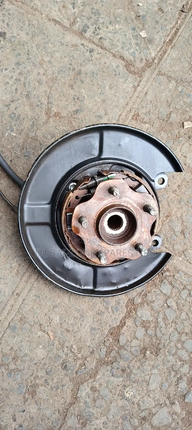 Front and Rear Wheel Hubs Nissan X-Trail Nt30,Nt31 Available