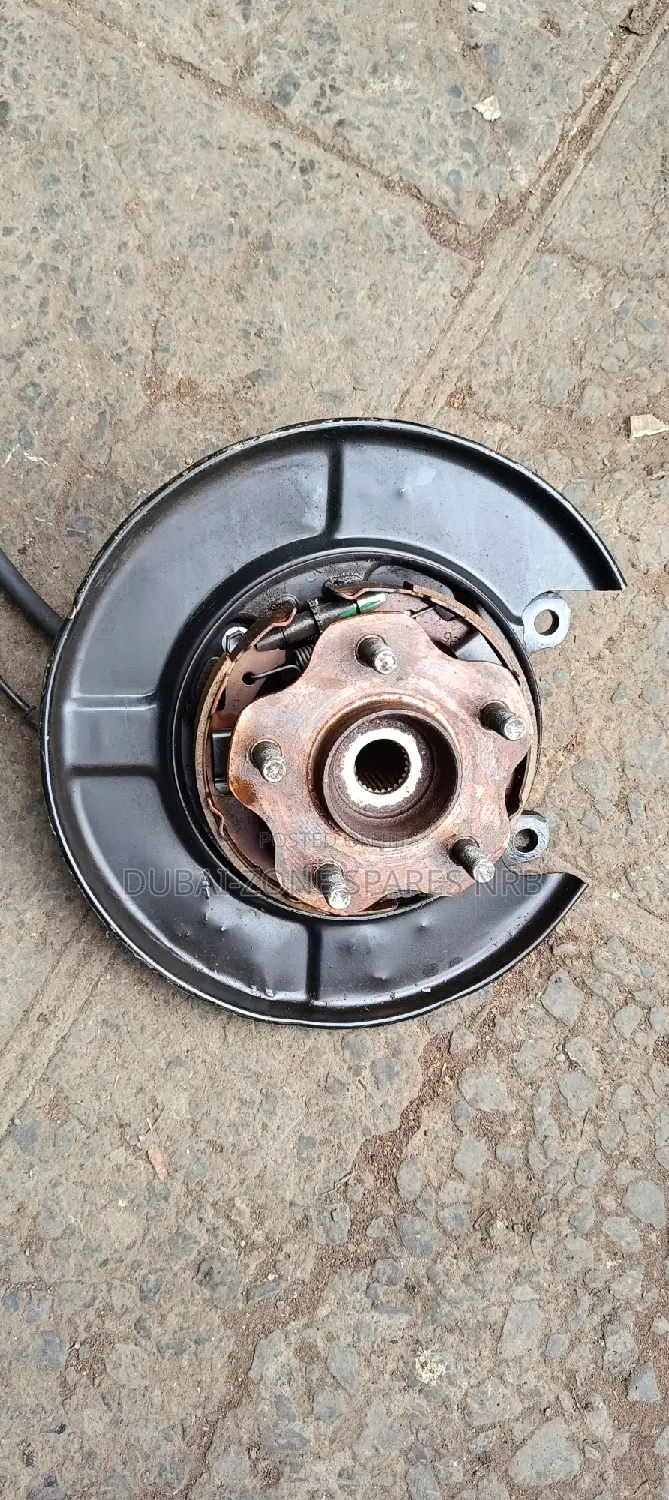 Front and Rear Wheel Hubs Nissan X-Trail Nt30,Nt31 Available