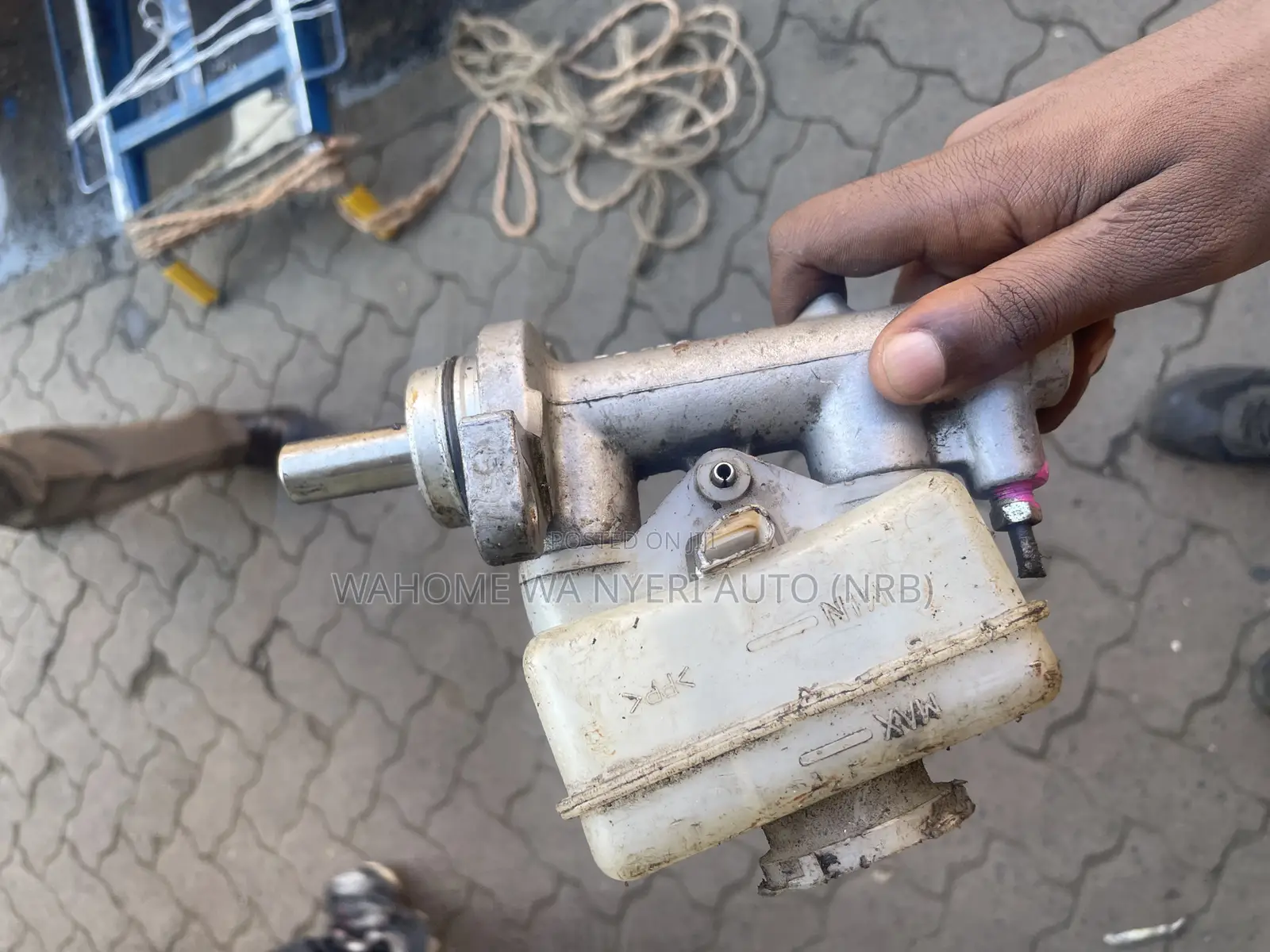 Master Cylinder for Subaru Legacy
