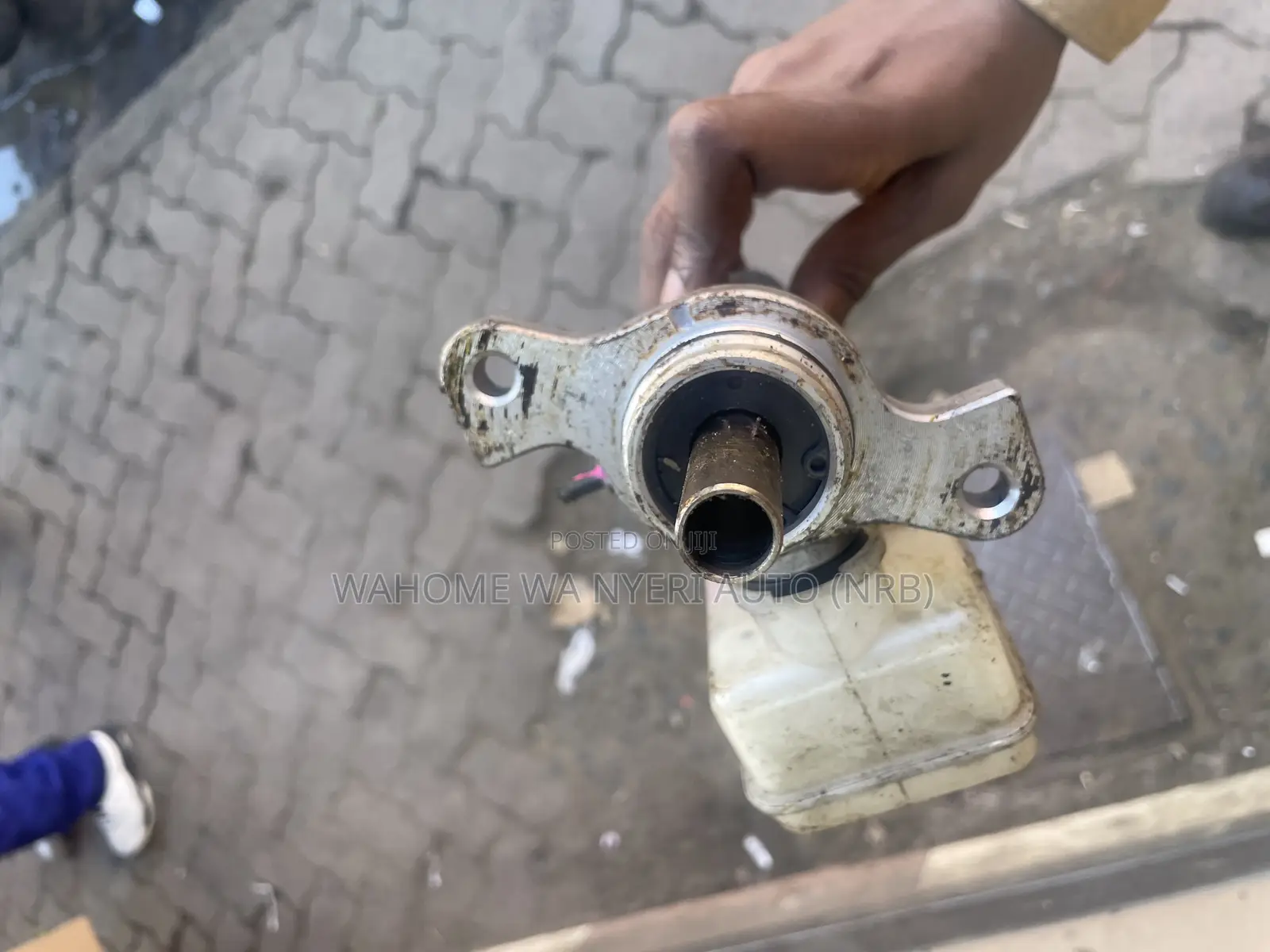 Master Cylinder for Subaru Legacy