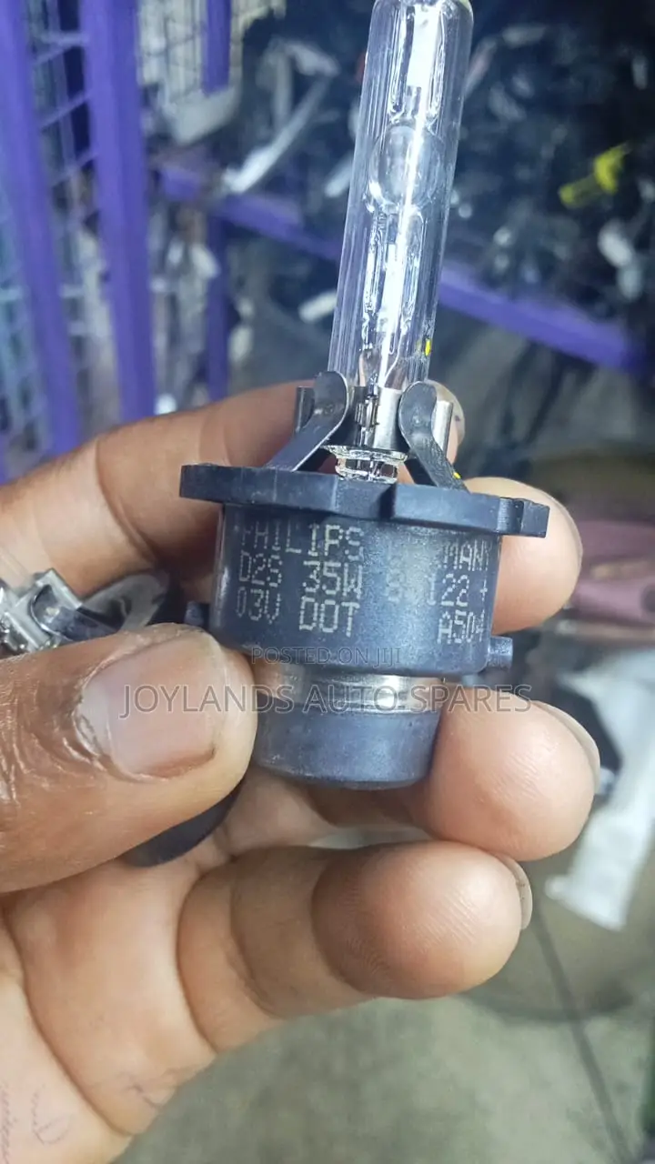 D2s Philip Xenon Bulb