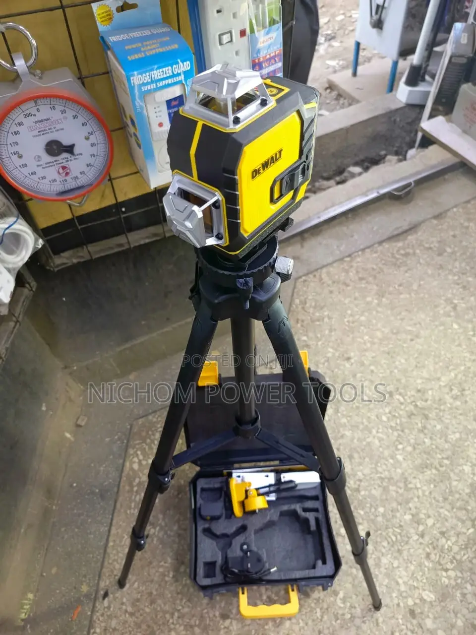 Dewalt Laser Level With Tripod Stand
