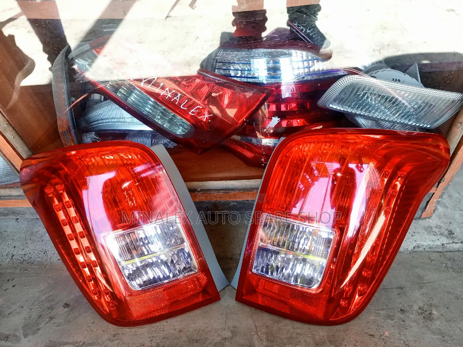 Backlights Toyota Fieder 2007/8 (Saba)